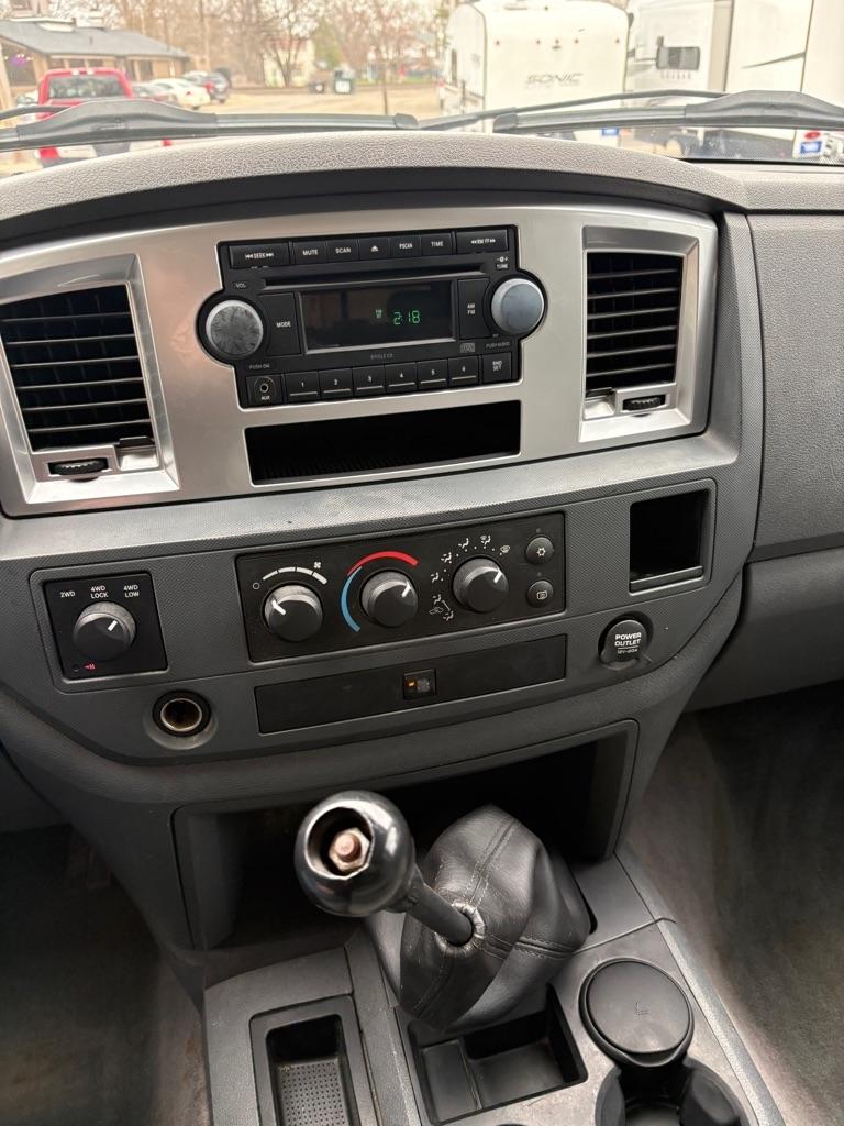 Dodge Ram 2500 ST Quad Cab 4WD 2007