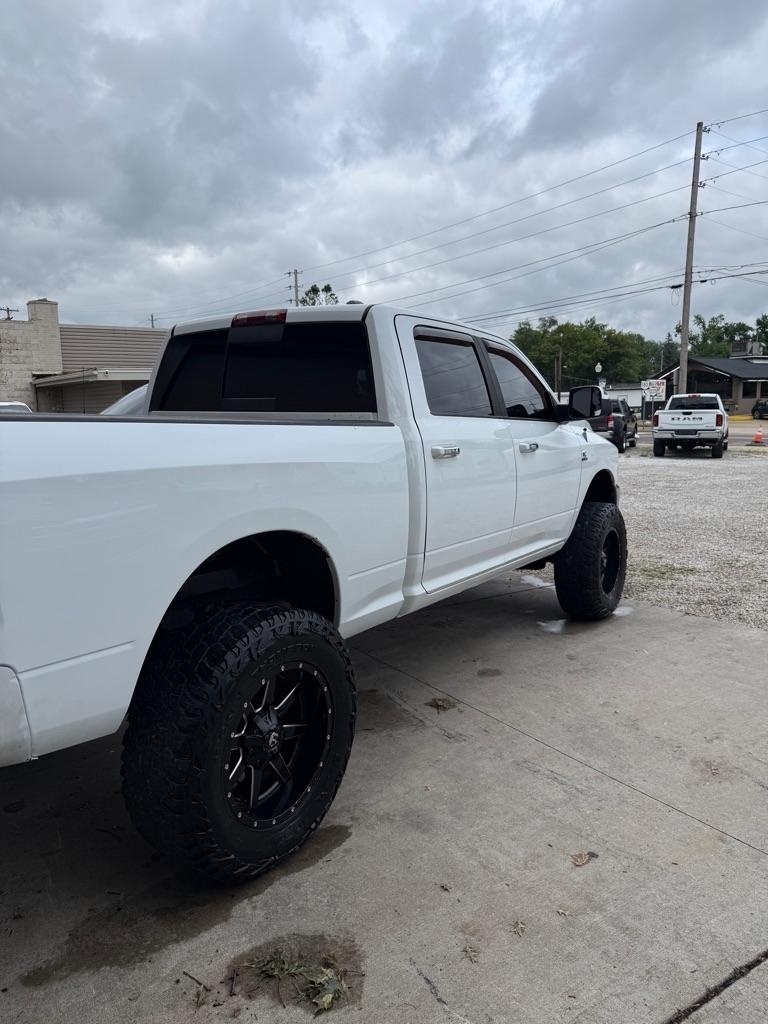Dodge 2500 Laramie Crew Cab LWB 4WD 2011