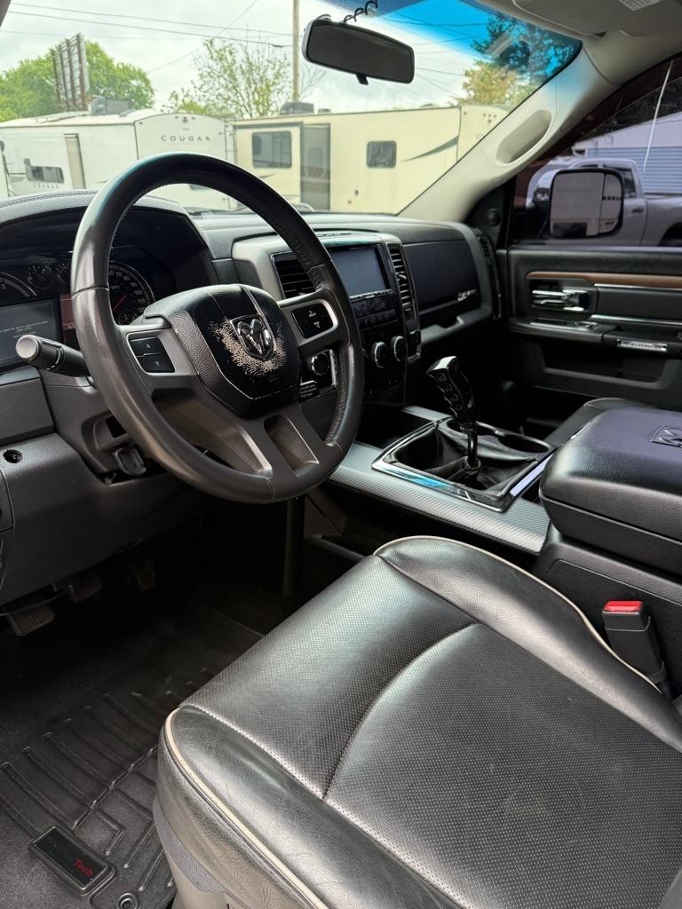 Dodge 2500 Laramie Crew Cab LWB 4WD 2011