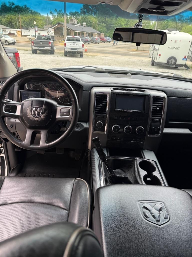 Dodge 2500 Laramie Crew Cab LWB 4WD 2011