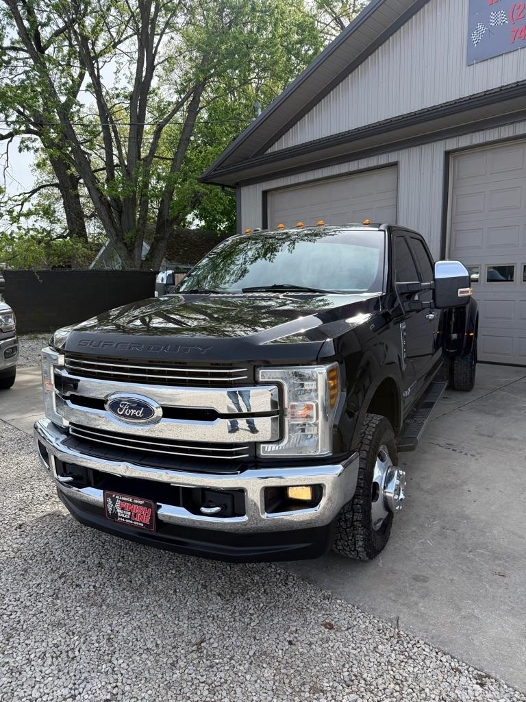 Ford F-350 SD XL Crew Cab Long Bed DRW 4WD 2018