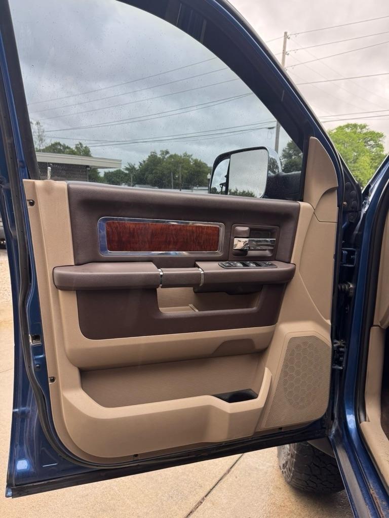 Dodge 3500 Laramie Crew Cab LWB 4WD DRW 2010