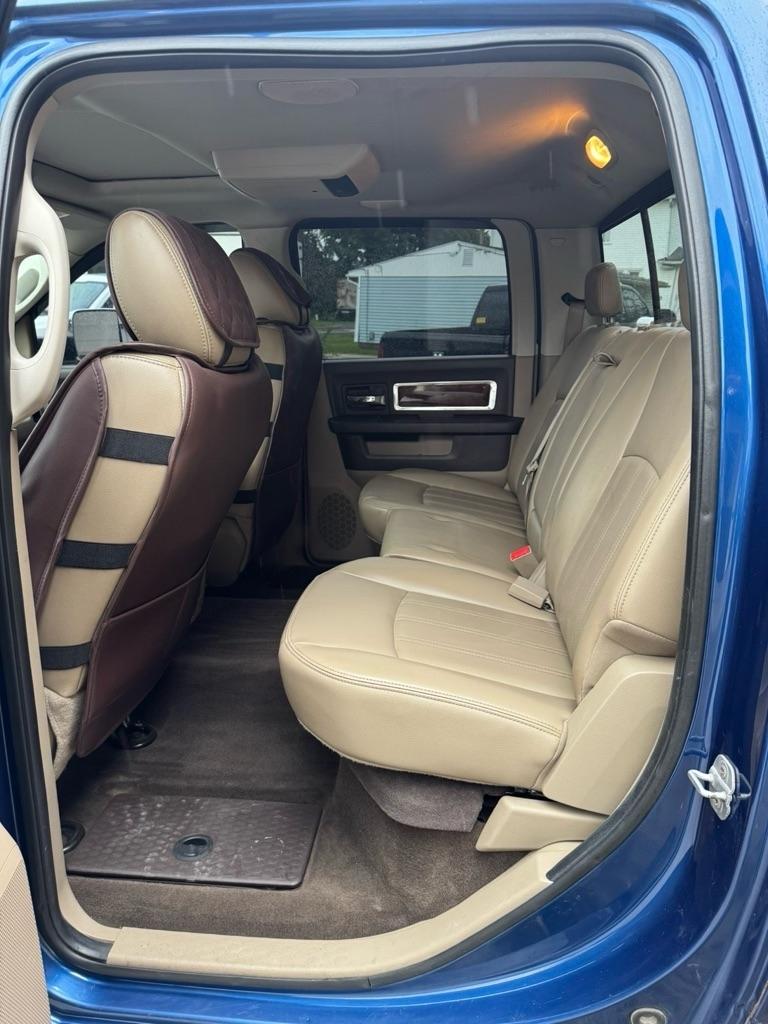 Dodge 3500 Laramie Crew Cab LWB 4WD DRW 2010