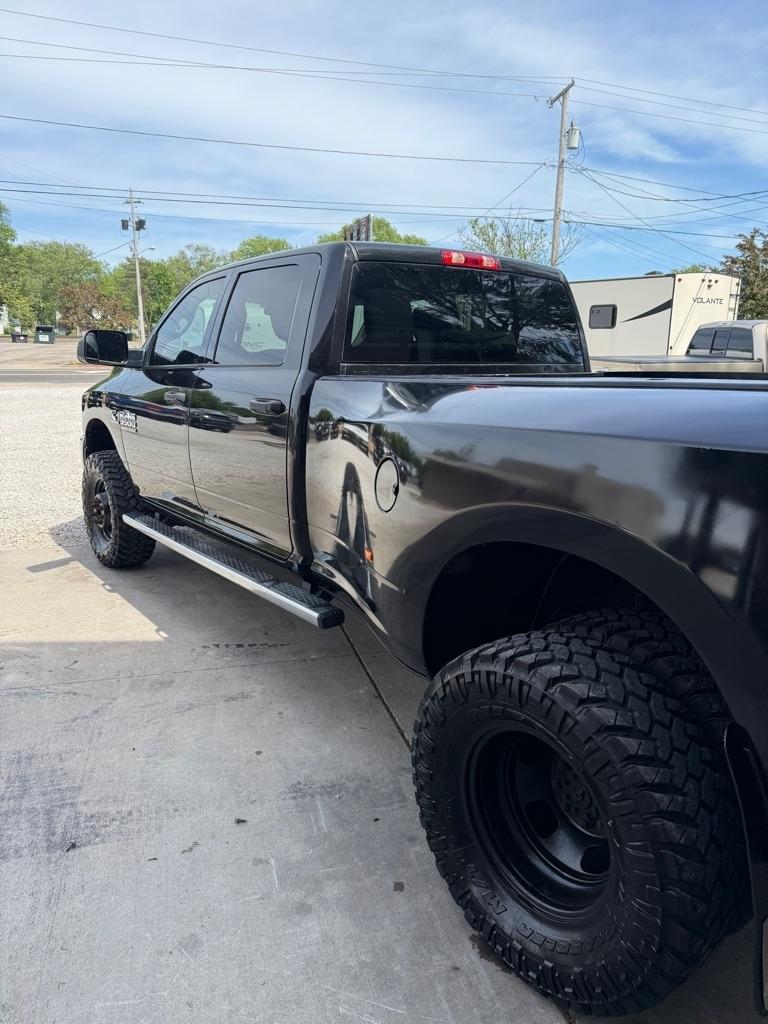 RAM 3500 Tradesman Crew Cab 4WD DRW 2017