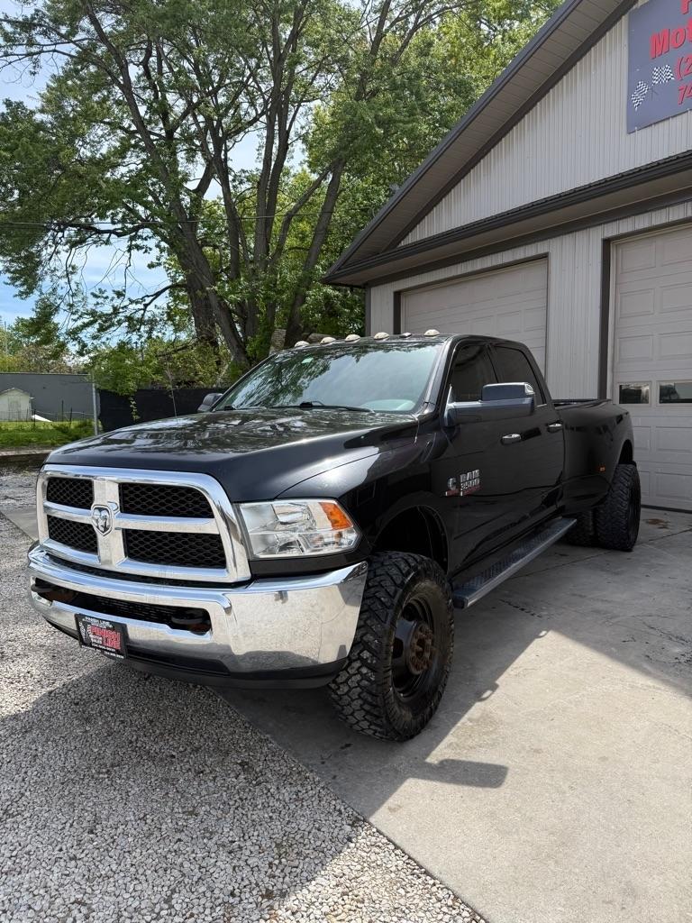 RAM 3500 Tradesman Crew Cab 4WD DRW 2017