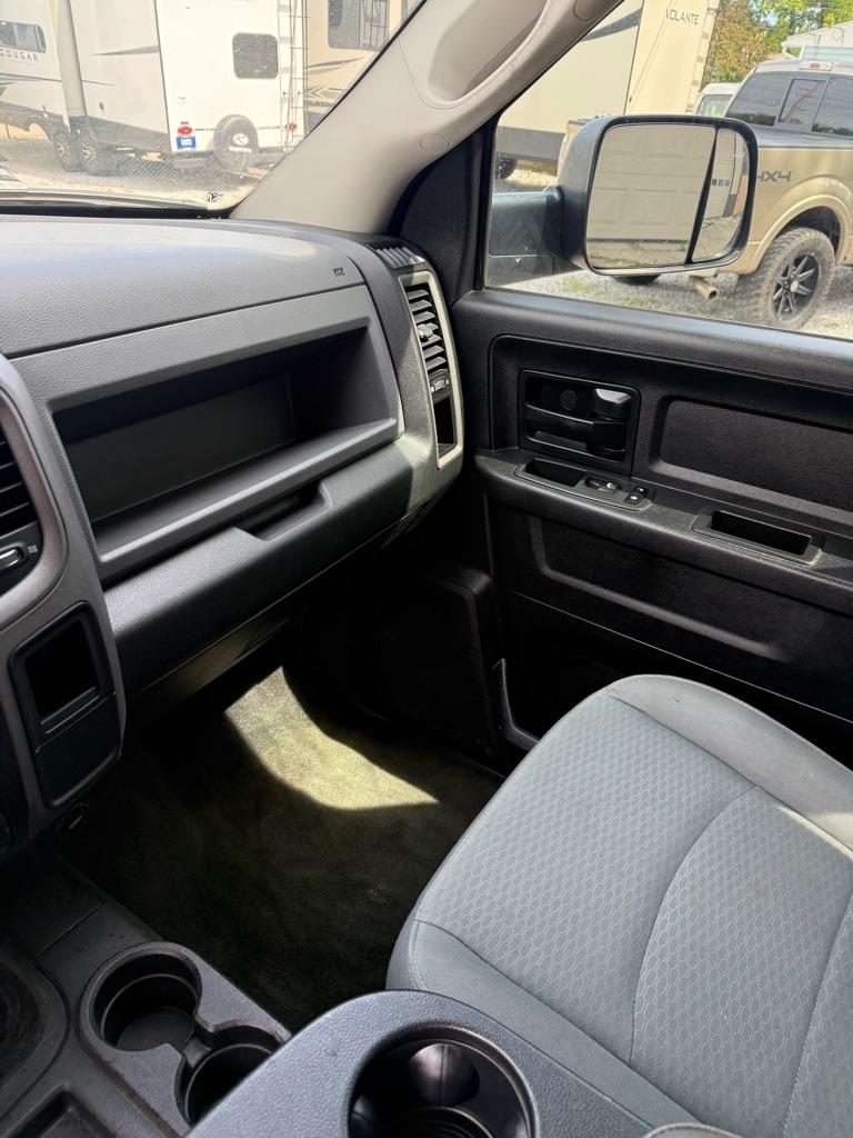 RAM 3500 Tradesman Crew Cab 4WD DRW 2017
