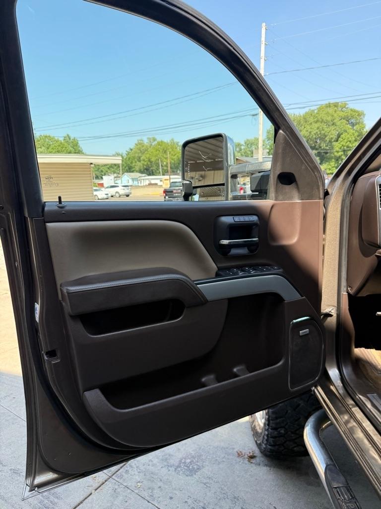 Chevrolet Silverado 2500HD LTZ Crew Cab 4WD 2015