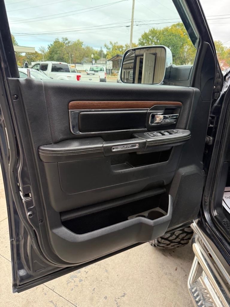 RAM 2500 Laramie Crew Cab SWB 4WD 2013