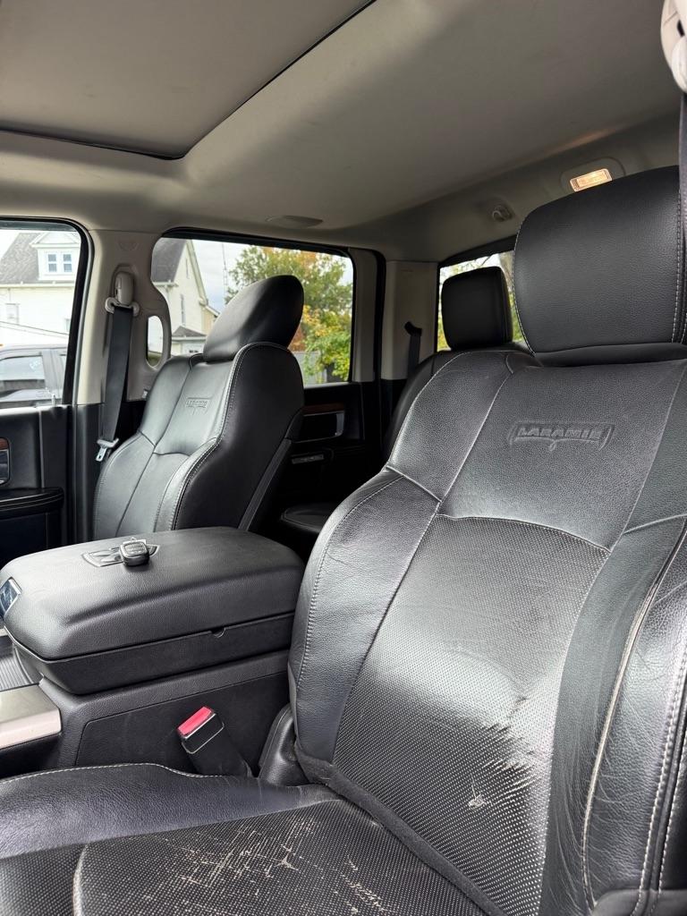 RAM 2500 Laramie Crew Cab SWB 4WD 2013