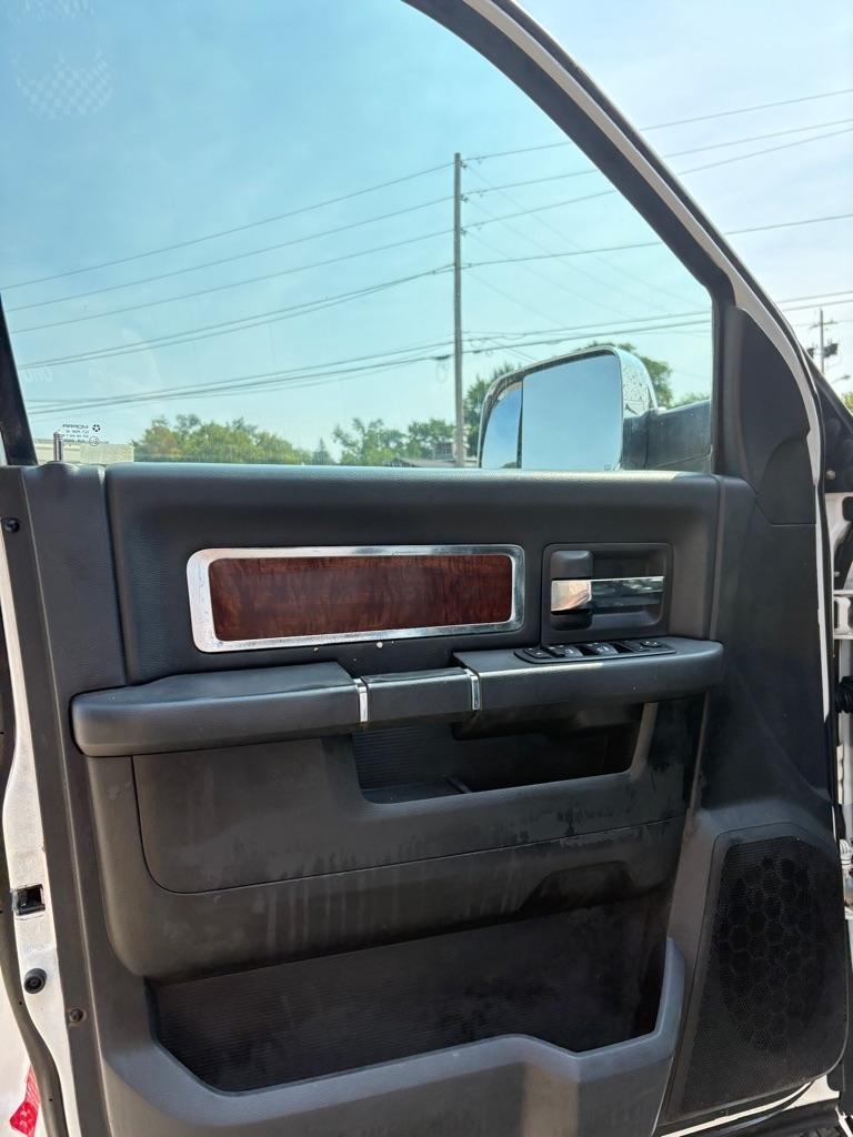 Dodge 3500 Laramie Mega Cab 4WD 2012