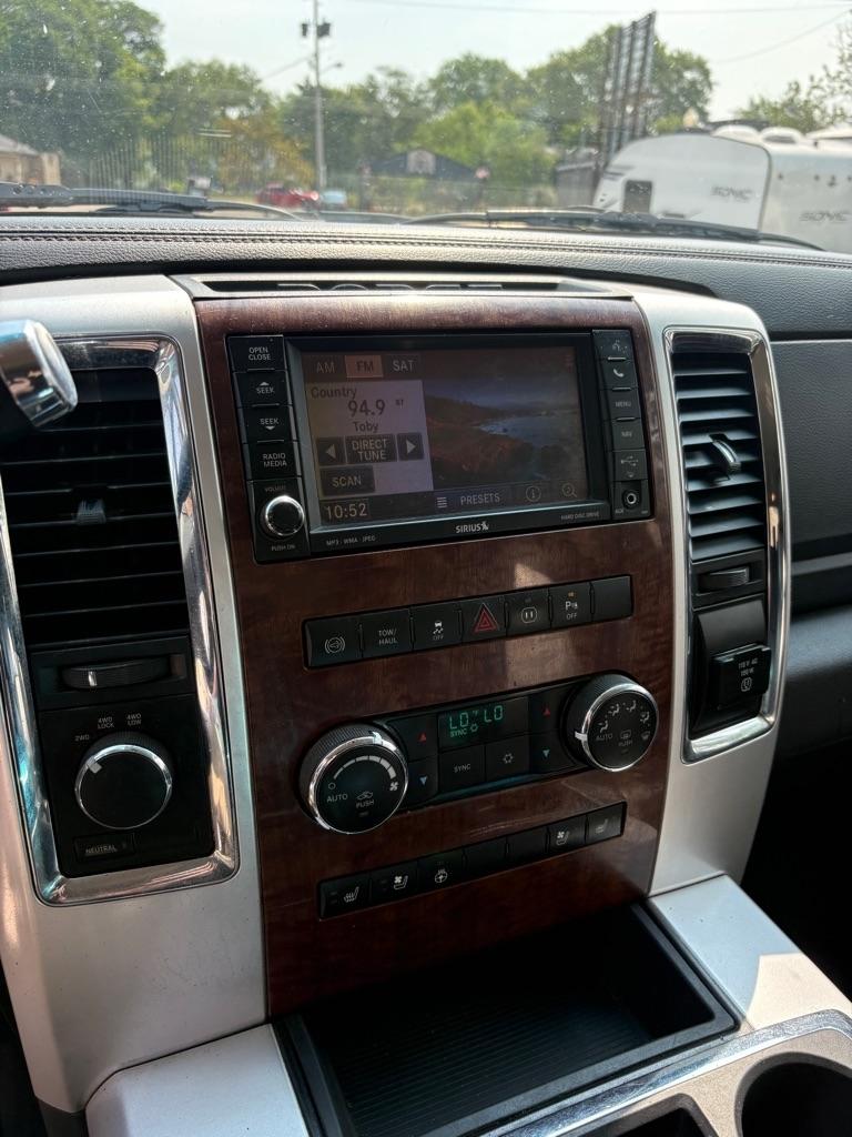 Dodge 3500 Laramie Mega Cab 4WD 2012