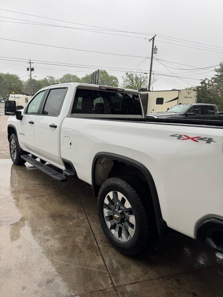 Chevrolet Silverado 2500HD Custom Crew Cab Long Box 4WD 2022