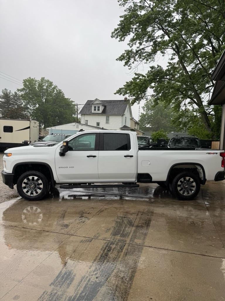 Chevrolet Silverado 2500HD Custom Crew Cab Long Box 4WD 2022