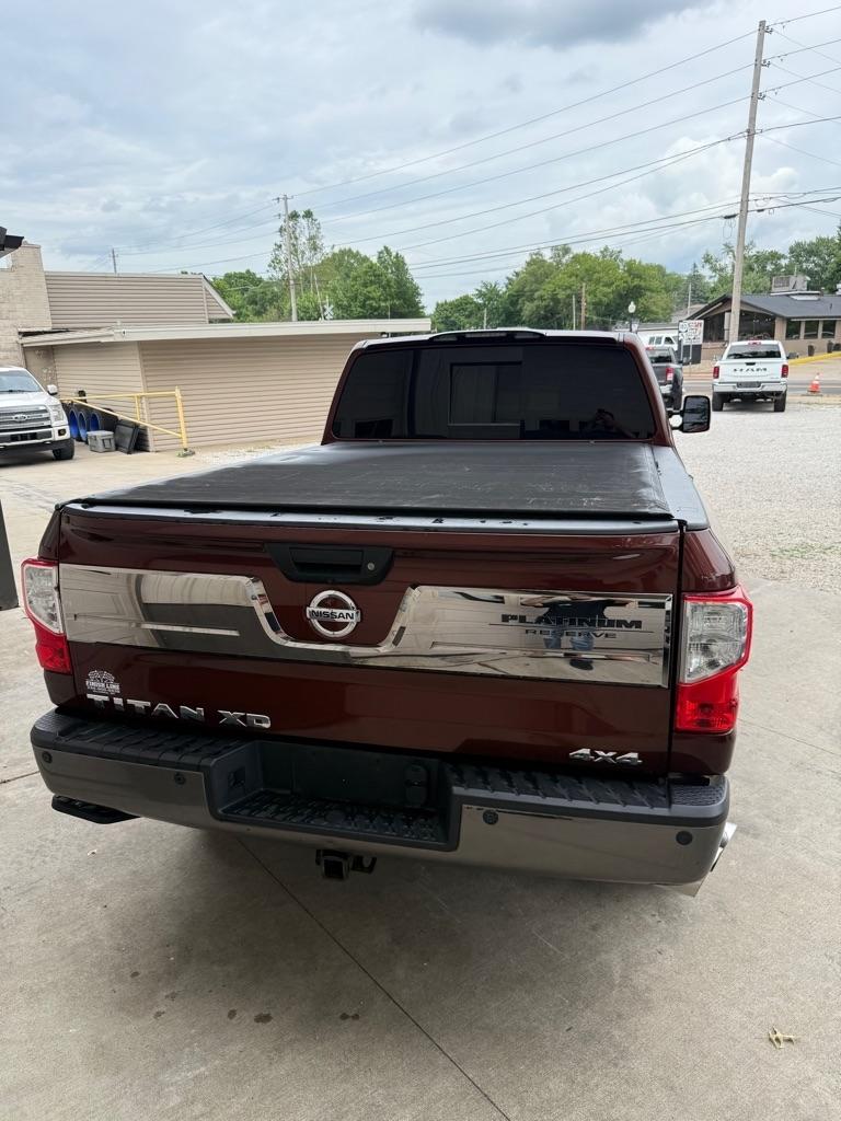 Nissan Titan XD SL 4WD Diesel 2016