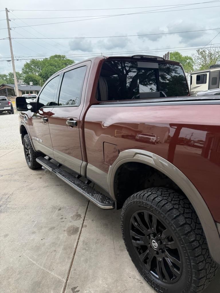 Nissan Titan XD SL 4WD Diesel 2016