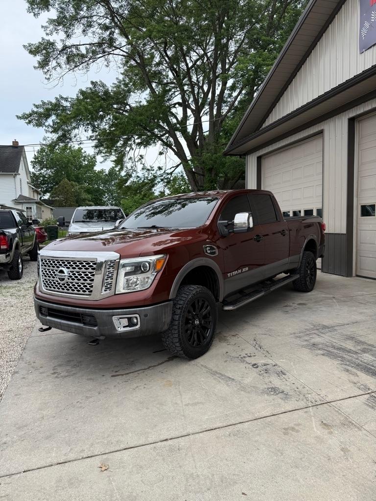 Nissan Titan XD SL 4WD Diesel 2016