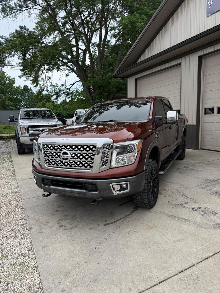 Nissan Titan XD SL 4WD Diesel 2016