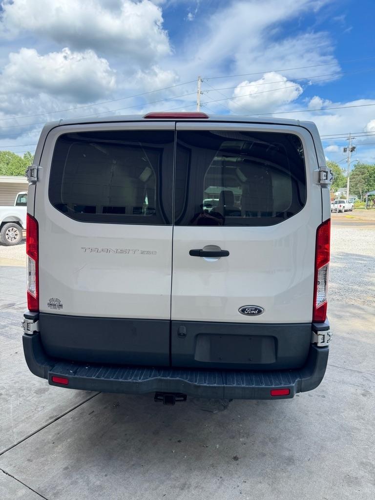 Ford Transit 250 Van Low Roof 60/40 Pass.130-in. WB 2016