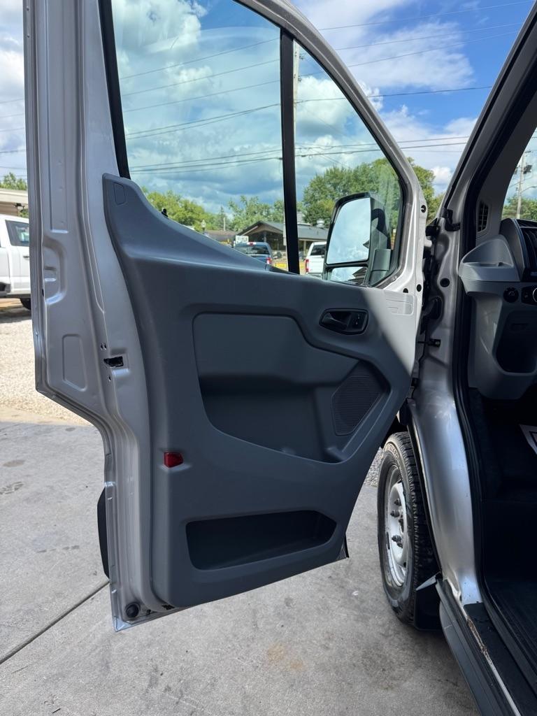 Ford Transit 250 Van Low Roof 60/40 Pass.130-in. WB 2016