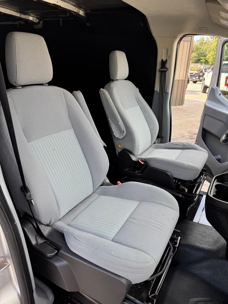 Ford Transit 250 Van Low Roof 60/40 Pass.130-in. WB 2016