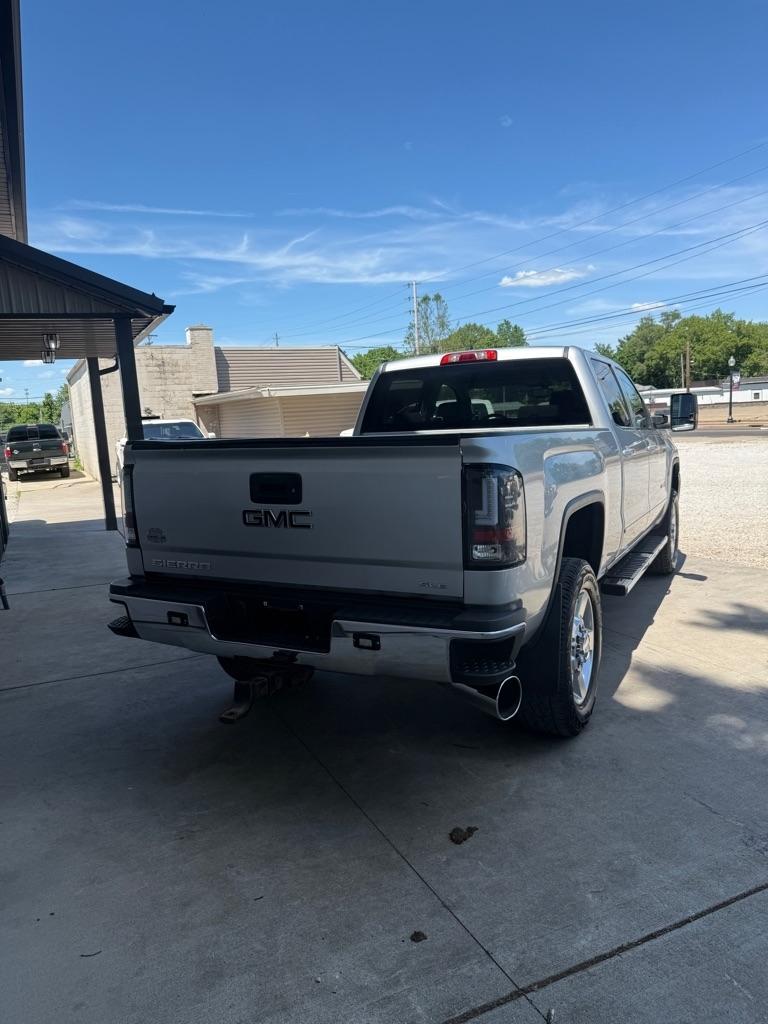 GMC Sierra 2500HD SLE Crew Cab 4WD 2017