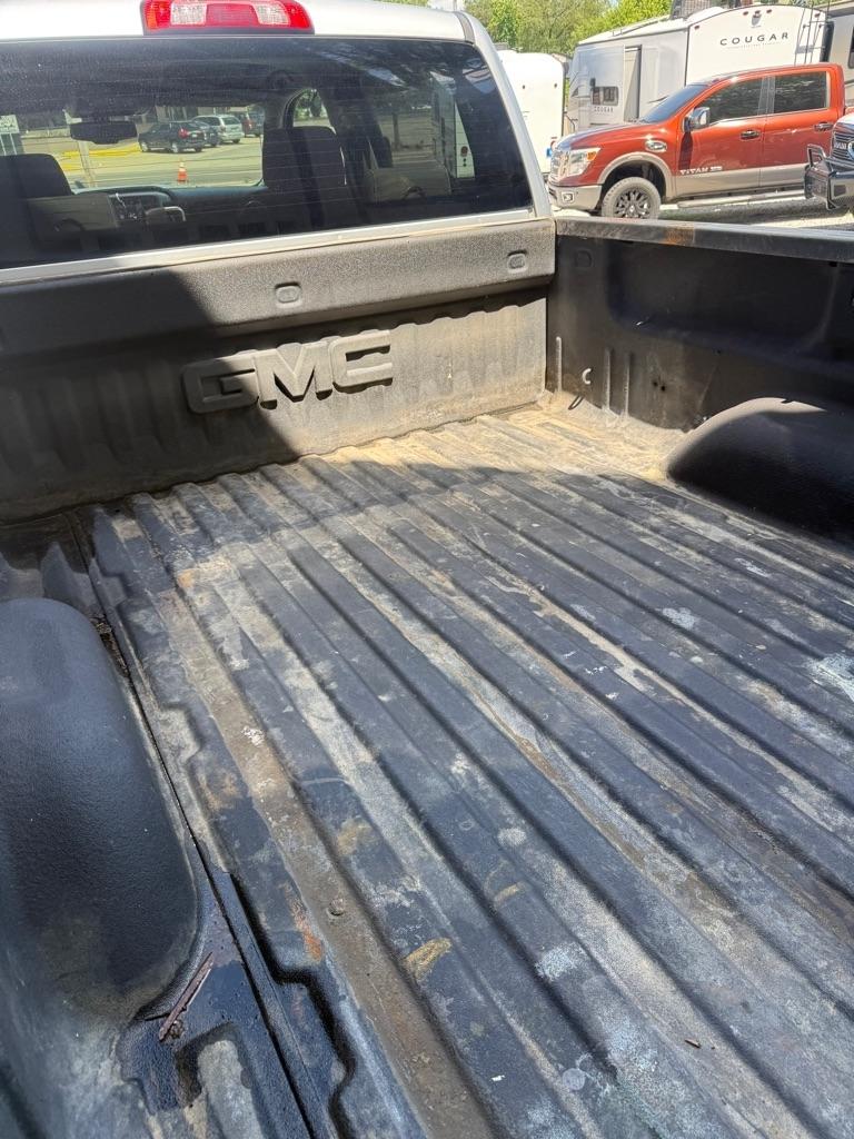 GMC Sierra 2500HD SLE Crew Cab 4WD 2017