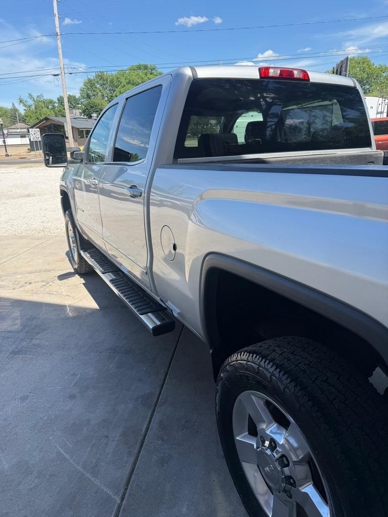 GMC Sierra 2500HD SLE Crew Cab 4WD 2017