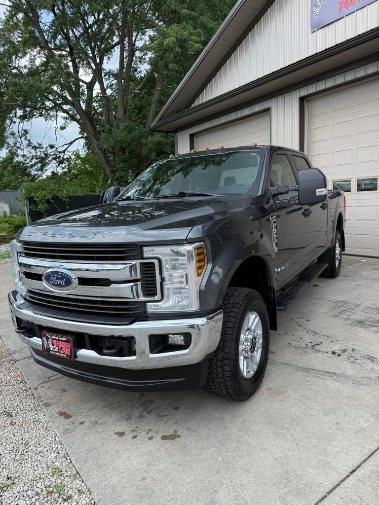 Ford F-350 SD Platinum Crew Cab 4WD 2019