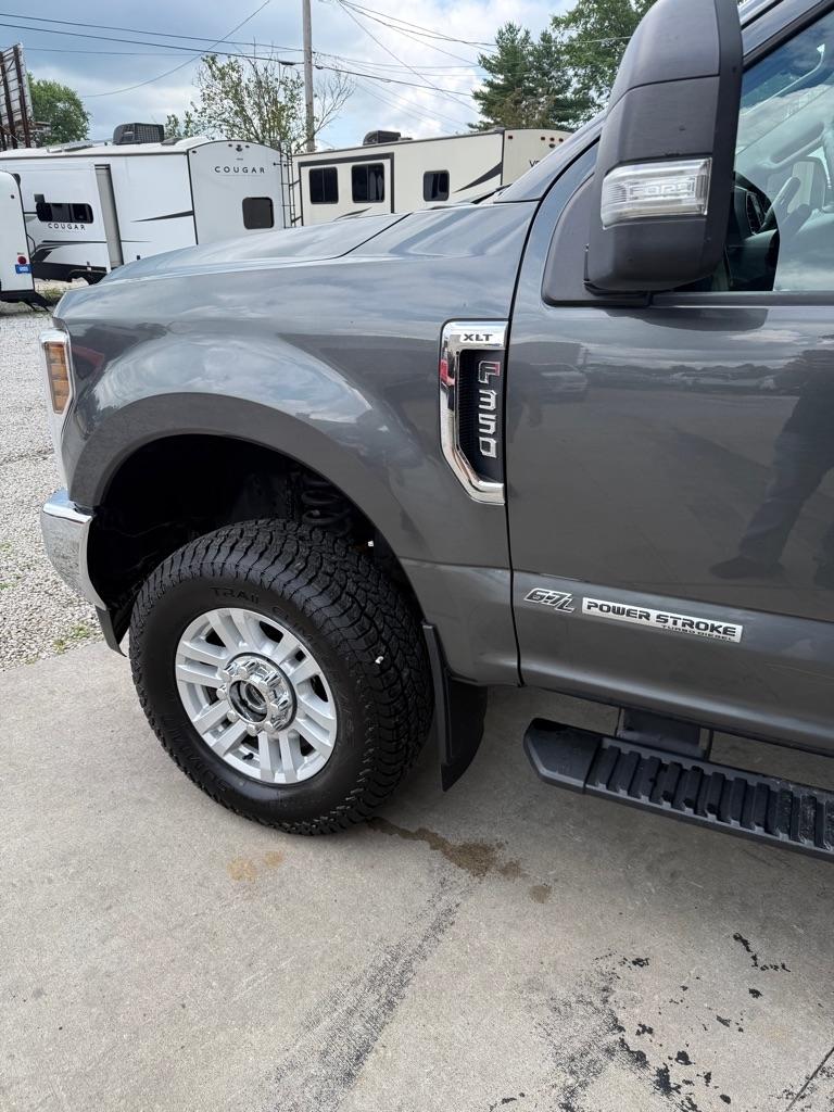 Ford F-350 SD Platinum Crew Cab 4WD 2019