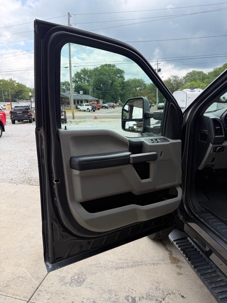 Ford F-350 SD Platinum Crew Cab 4WD 2019