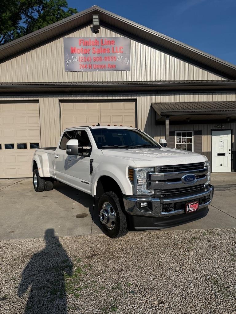 White 2018 Ford F-350 Super Duty King Ranch Crew Cab 4WD Pickup Truck Four-Wheel Drive Automatic