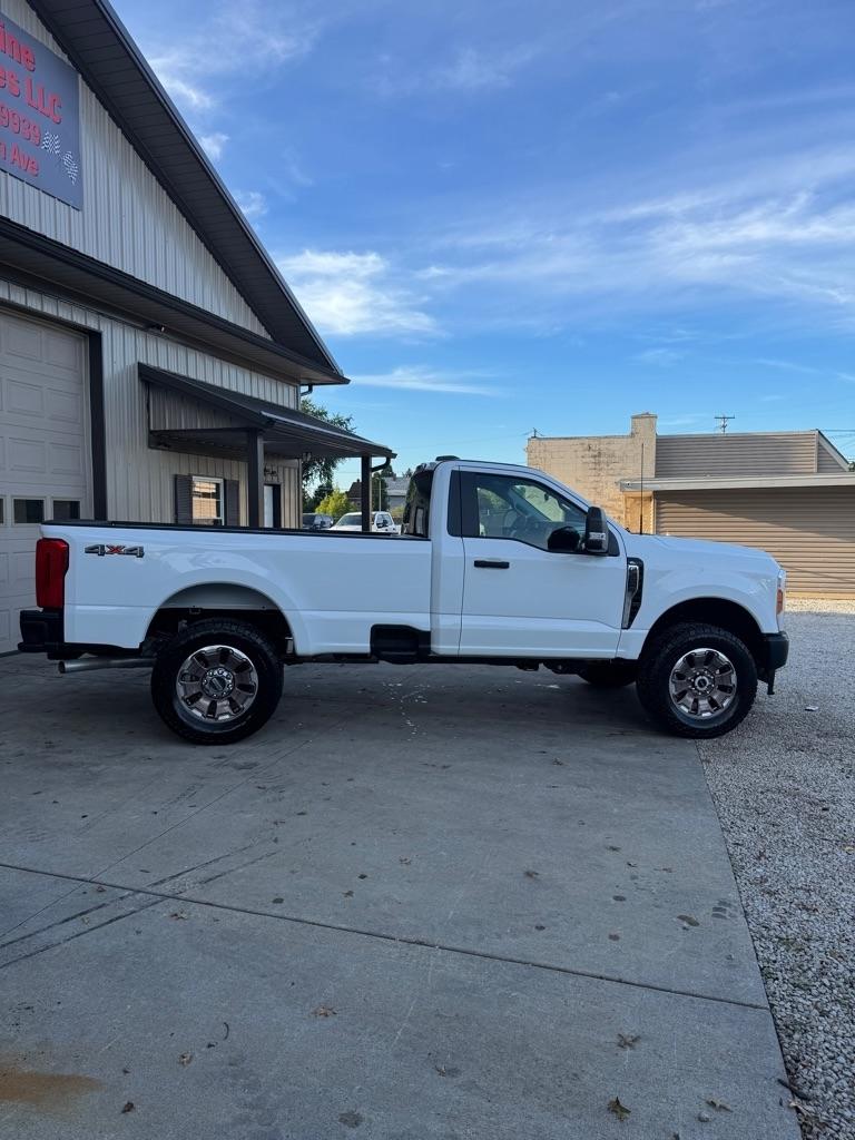 Ford F-250 SD XL 4WD 2023