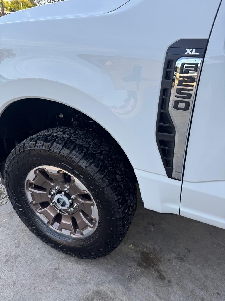 Ford F-250 SD XL 4WD 2023