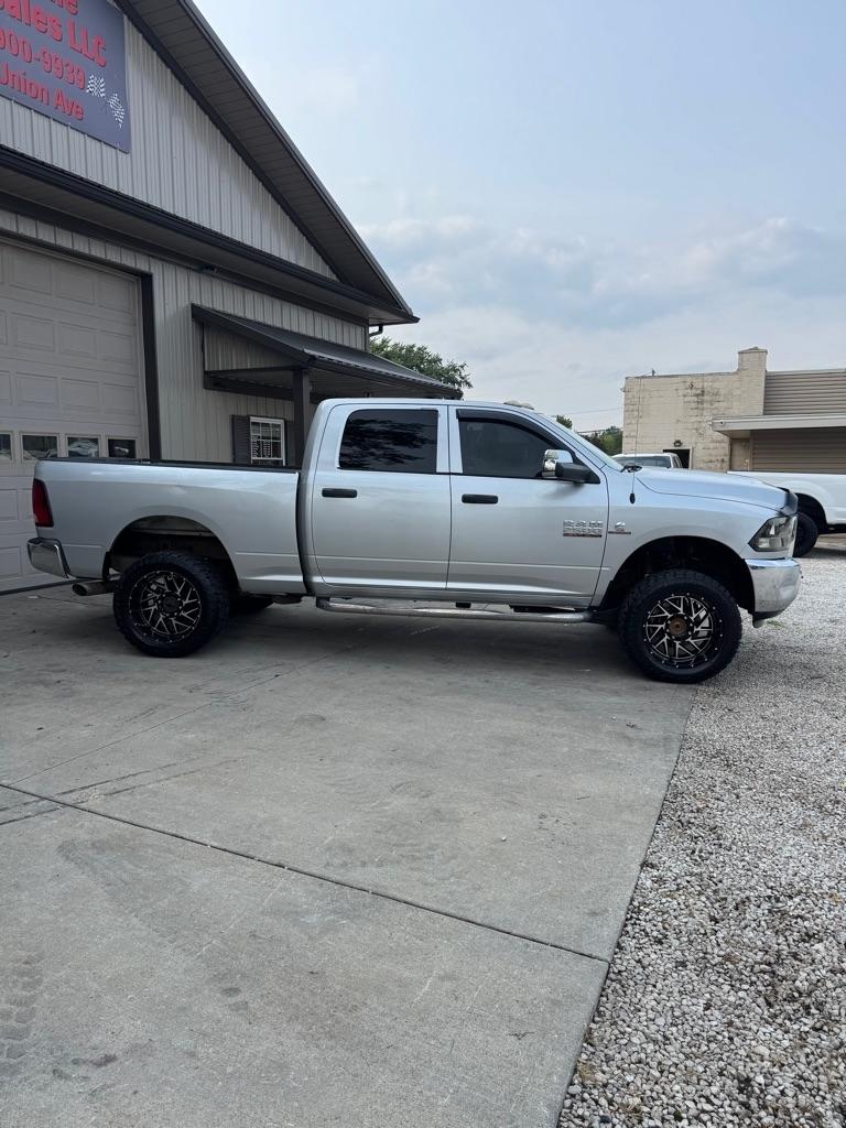 RAM 2500 Tradesman Crew Cab SWB 4WD 2016