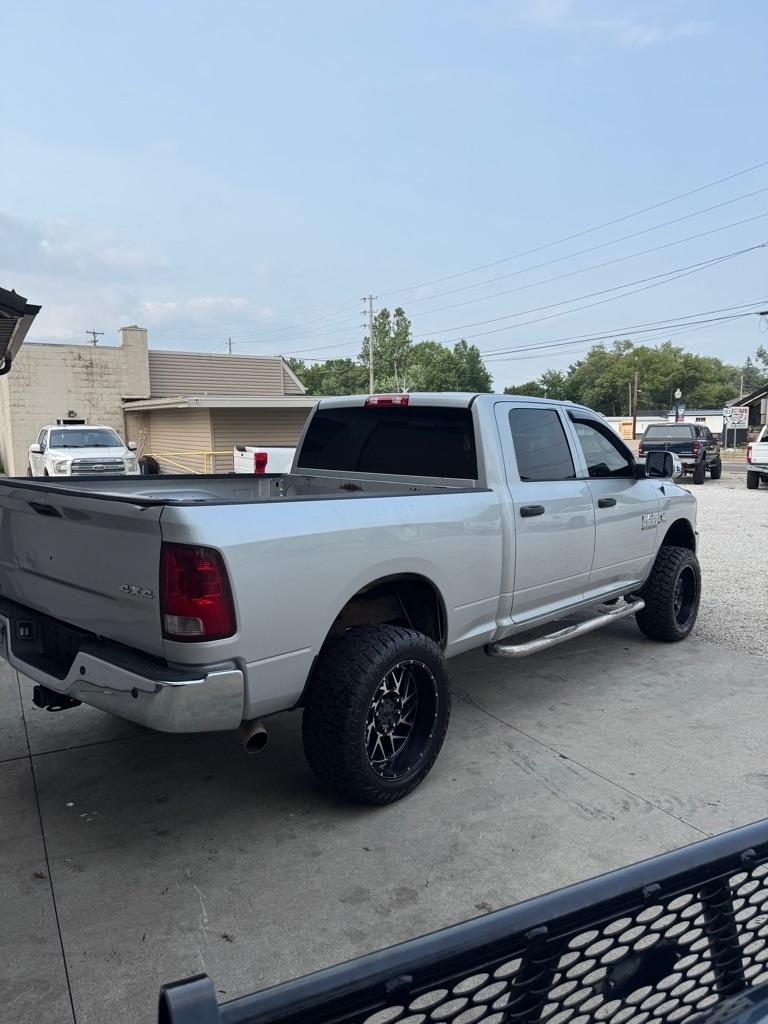 RAM 2500 Tradesman Crew Cab SWB 4WD 2016