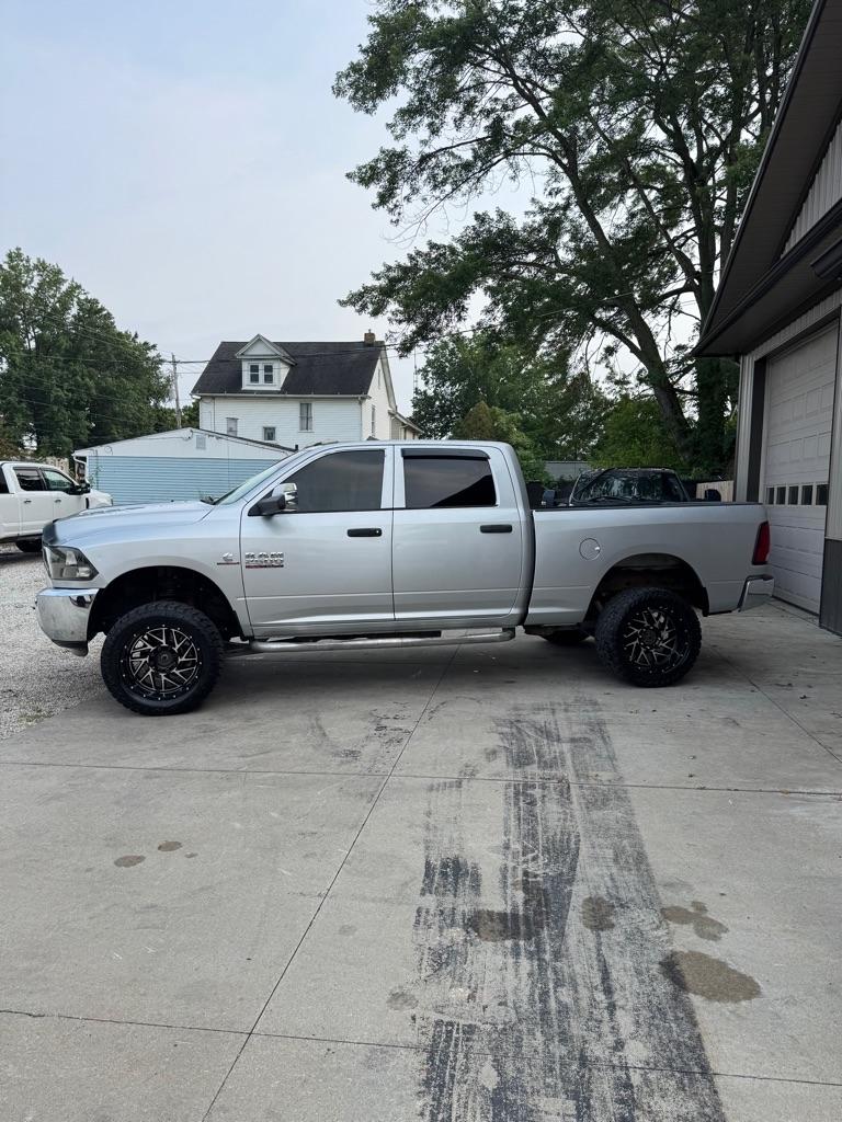 RAM 2500 Tradesman Crew Cab SWB 4WD 2016
