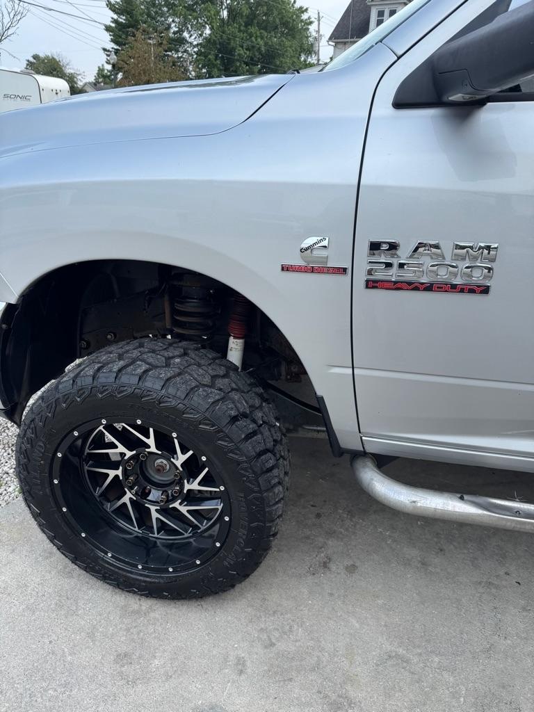 RAM 2500 Tradesman Crew Cab SWB 4WD 2016