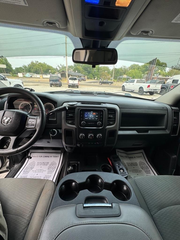 RAM 2500 Tradesman Crew Cab SWB 4WD 2016