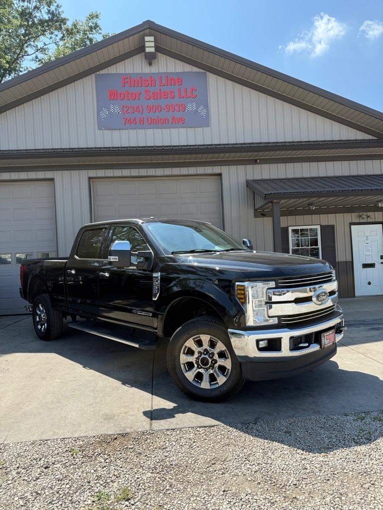 Black 2018 Ford F-250 Super Duty Pickup Truck Four-Wheel Drive Automatic