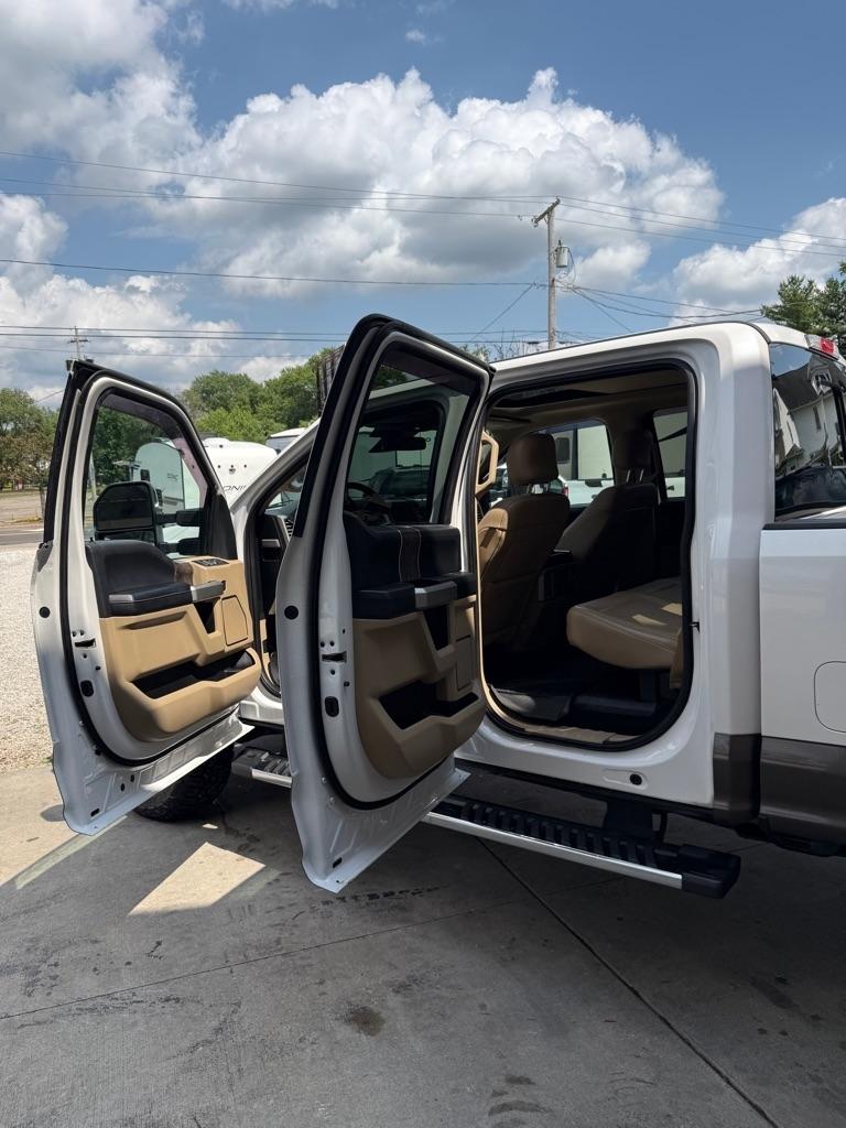 Ford F-350 SD King Ranch Crew Cab 4WD 2017