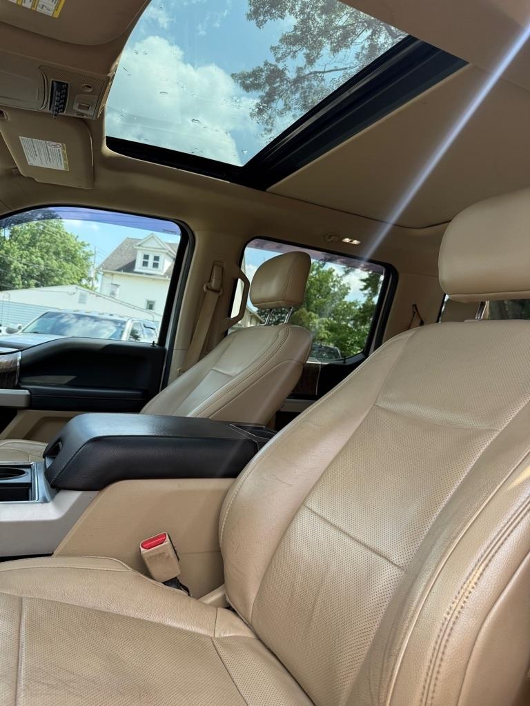 Ford F-350 SD King Ranch Crew Cab 4WD 2017