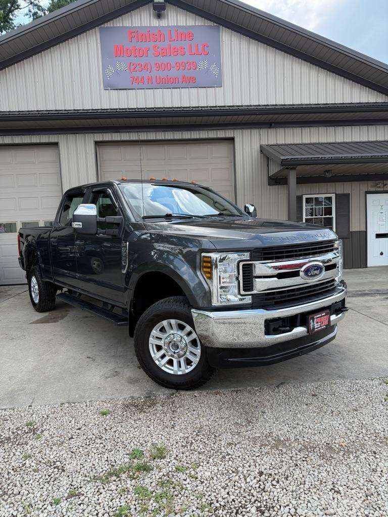 Gray 2018 Ford F-250 Super Duty Pickup Truck Four-Wheel Drive Automatic