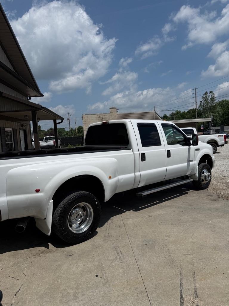 Ford F-350 SD XL Crew Cab 4WD DRW 2005