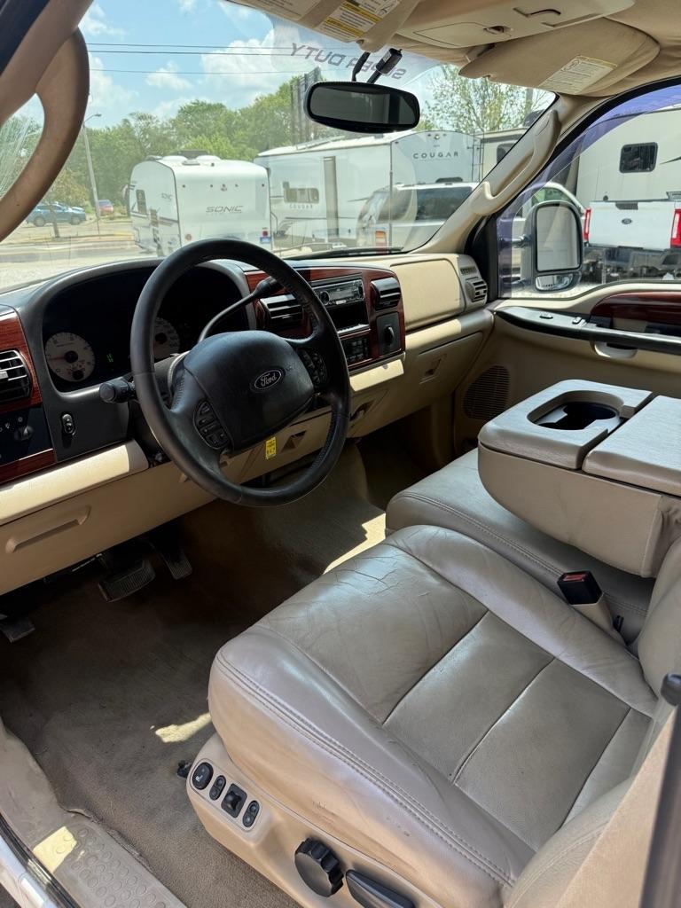 Ford F-350 SD XL Crew Cab 4WD DRW 2005