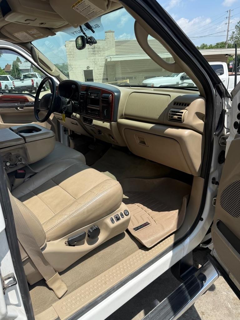 Ford F-350 SD XL Crew Cab 4WD DRW 2005