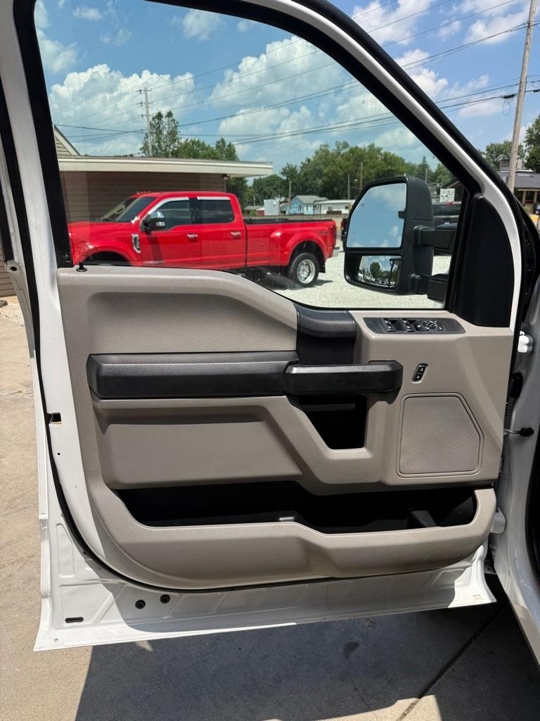 Ford F-550 Crew Cab DRW 4WD 2019