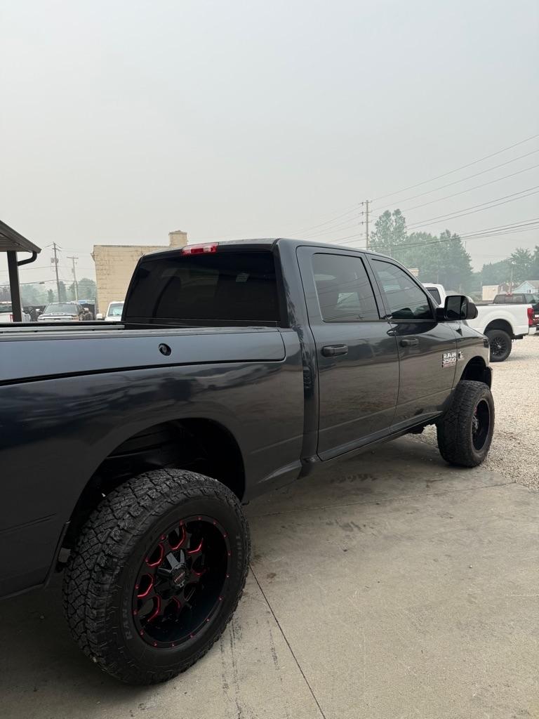 RAM 2500 Tradesman Crew Cab SWB 4WD 2017