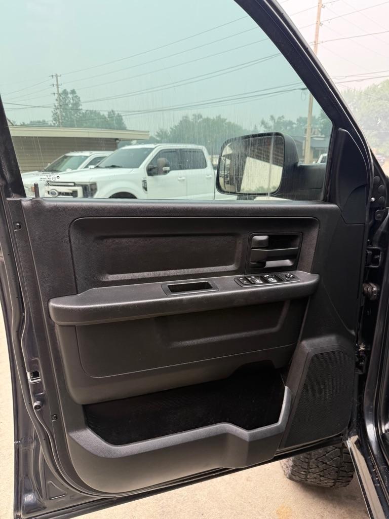 RAM 2500 Tradesman Crew Cab SWB 4WD 2017