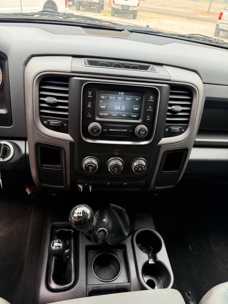 RAM 2500 Tradesman Crew Cab SWB 4WD 2017