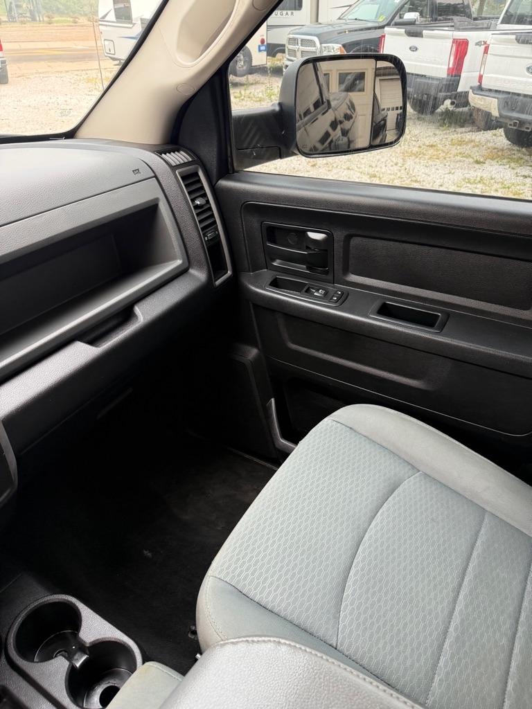 RAM 2500 Tradesman Crew Cab SWB 4WD 2017